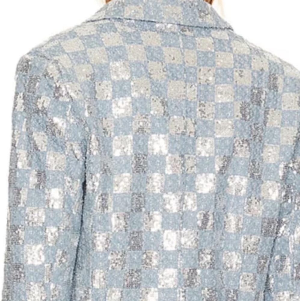 Line & dot sequence suit - Picture 6 of 15